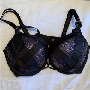 VS Fashion Show 2014 Bombshell Bra